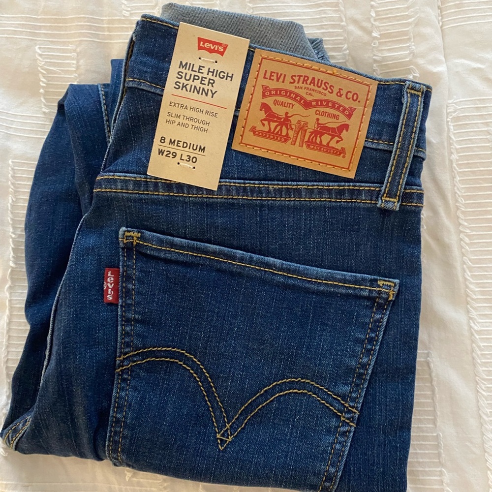 Brand New Women’s Levi Jeans